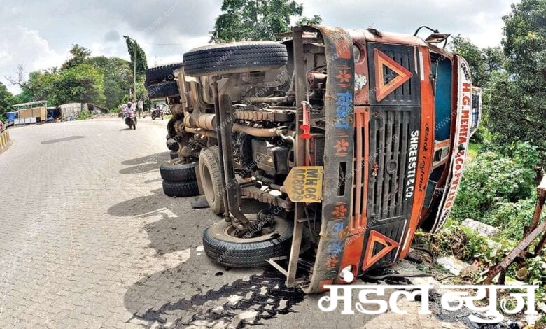 truck-accident-amravati-mandal