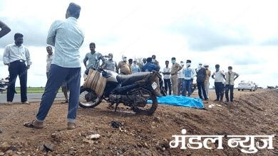 unkown biker accident - amravati mandal