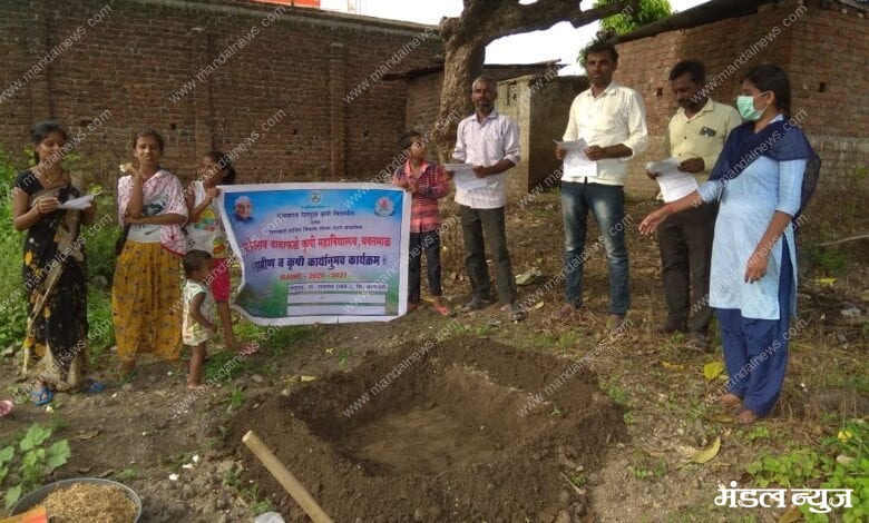 girl-teaching-the-farmer-amravati-mandal