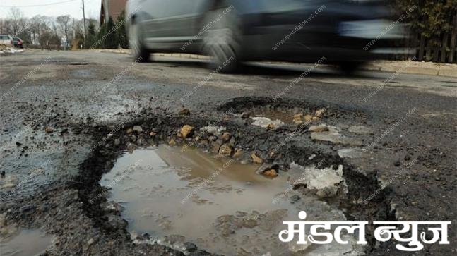 pothole_reuters-amravati-mandal