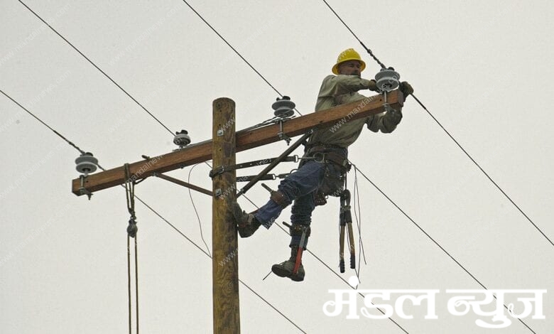 electricity-worker-falls-from-a-pole-amravati-mandal