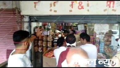 bullet-thief-was-caught-red-handed-in-a-bullet-biscuit-shop-amravati-mandal