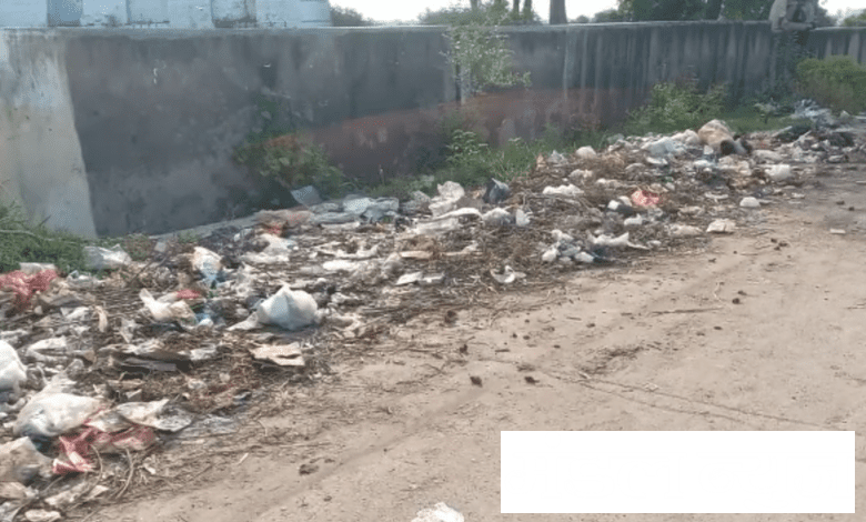 Dirt spreading in Valgaon-amravati-mandal