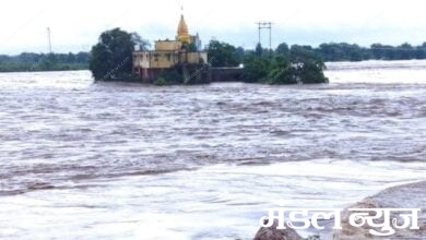 narasimha-temple-surrounded-by-flood-amravati-mandal