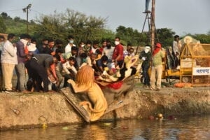 durga-devi-visarjan-amravati-mandal