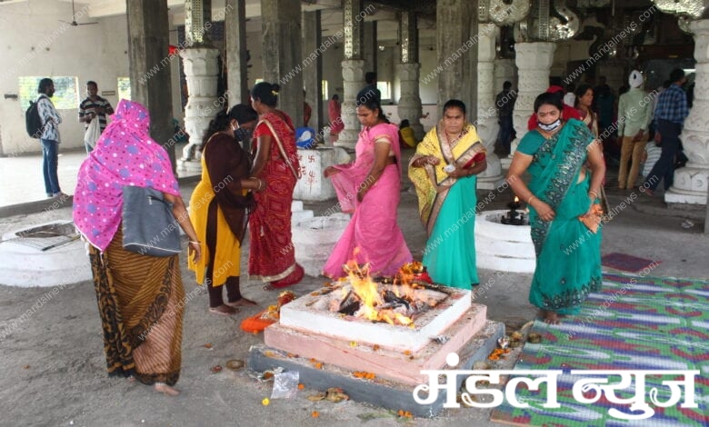 Kanya-Puja-Amravati-Mandal