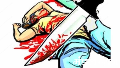 Girl-Knifed-amravati-mandal