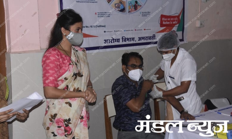 Vaccine-Navneet-Rana-Amravati-Mandal