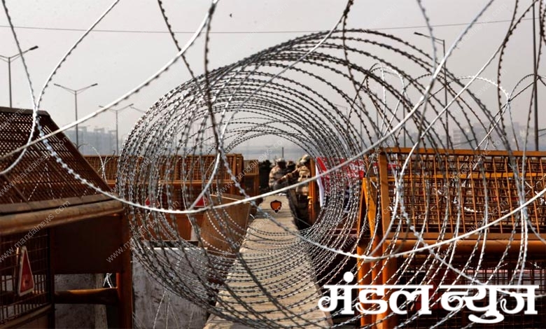 farmer-barricade-amravati-mandal