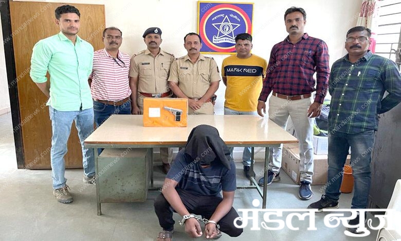 'Sameer'-caught-with-pistol-amravati-mandal